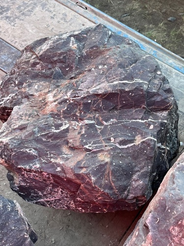 Камни для ландшафтного дизайна красно-фиолетовые 10-60 килограмм купить в Иваново