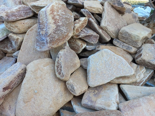 Златолит жёлтый, жёлто-зелёный глыбки и валуны для ланшафтного дизайна купить в Иваново