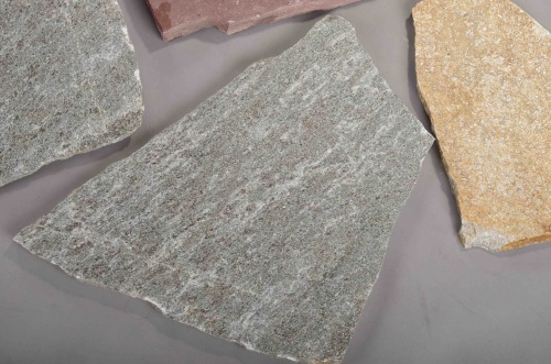 Плитняк златолит Уральский для цоколя, отмостки купить в Иваново