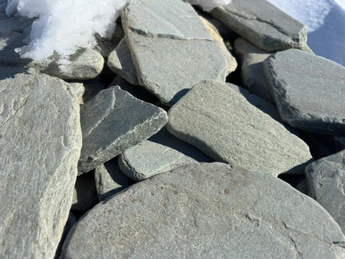 Плитняк златолит зелёный галтованный для цоколя купить в Иваново