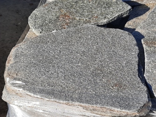 Златолит серебристый галтованный для цоколя купить в Иваново