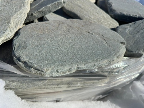 Плитняк златолит зелёный галтованный для мощения на бетон купить в Иваново